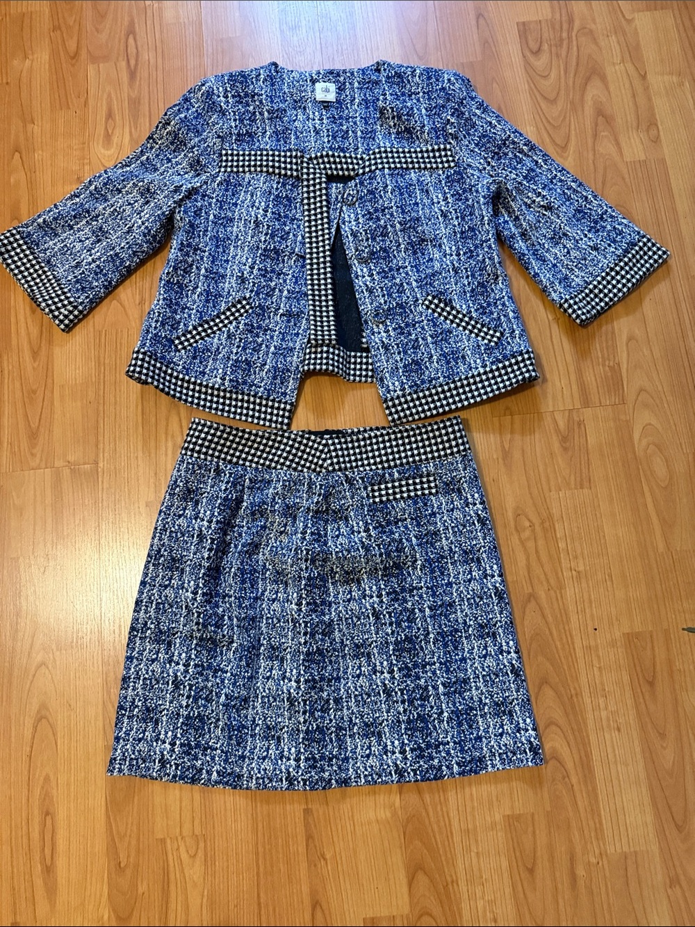 Classic Blue Tweed Skirt with Houndstooth Trim - Brand Unspecified